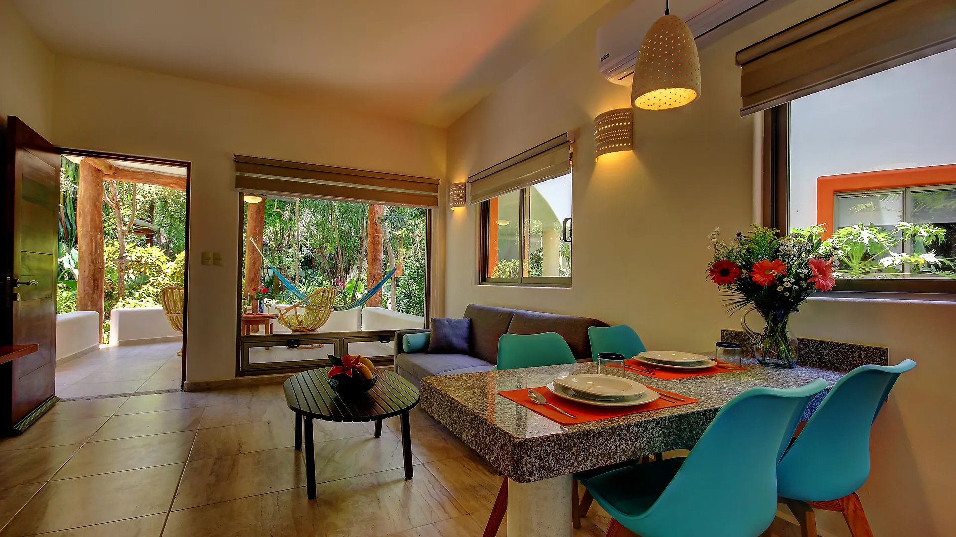 Riviera Maya Suites Playa del Carmen Aparthotel