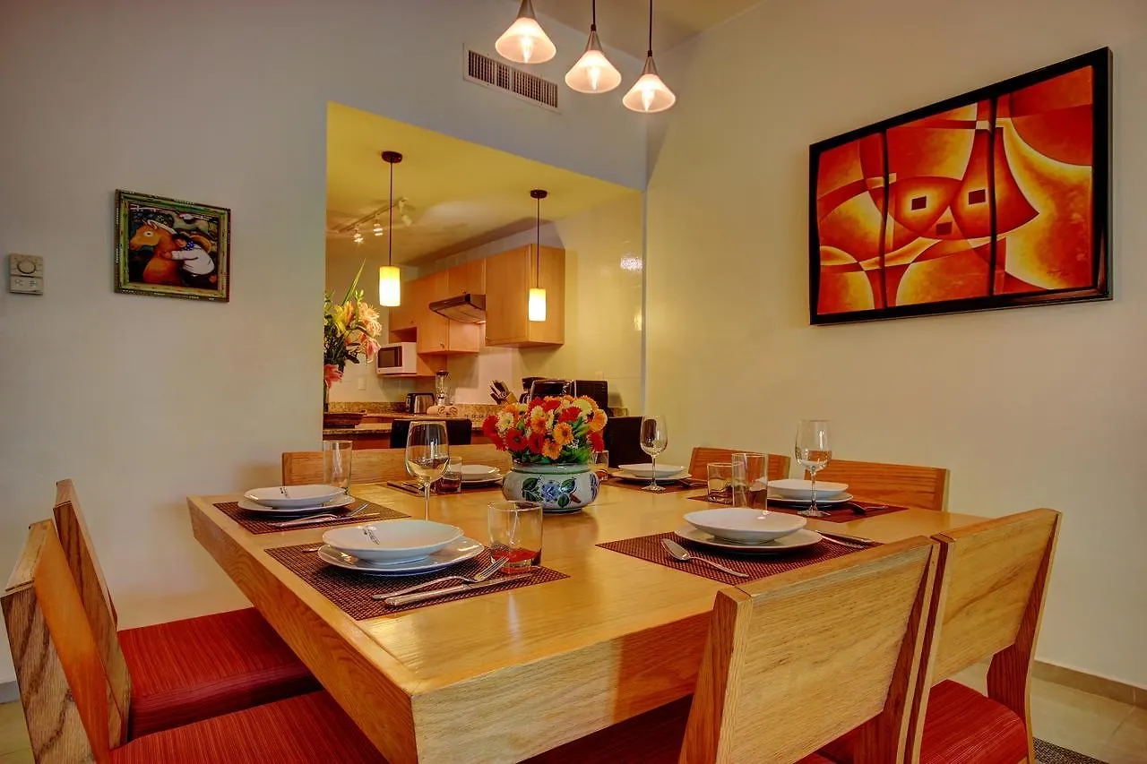 Riviera Maya Suites Playa del Carmen Aparthotel