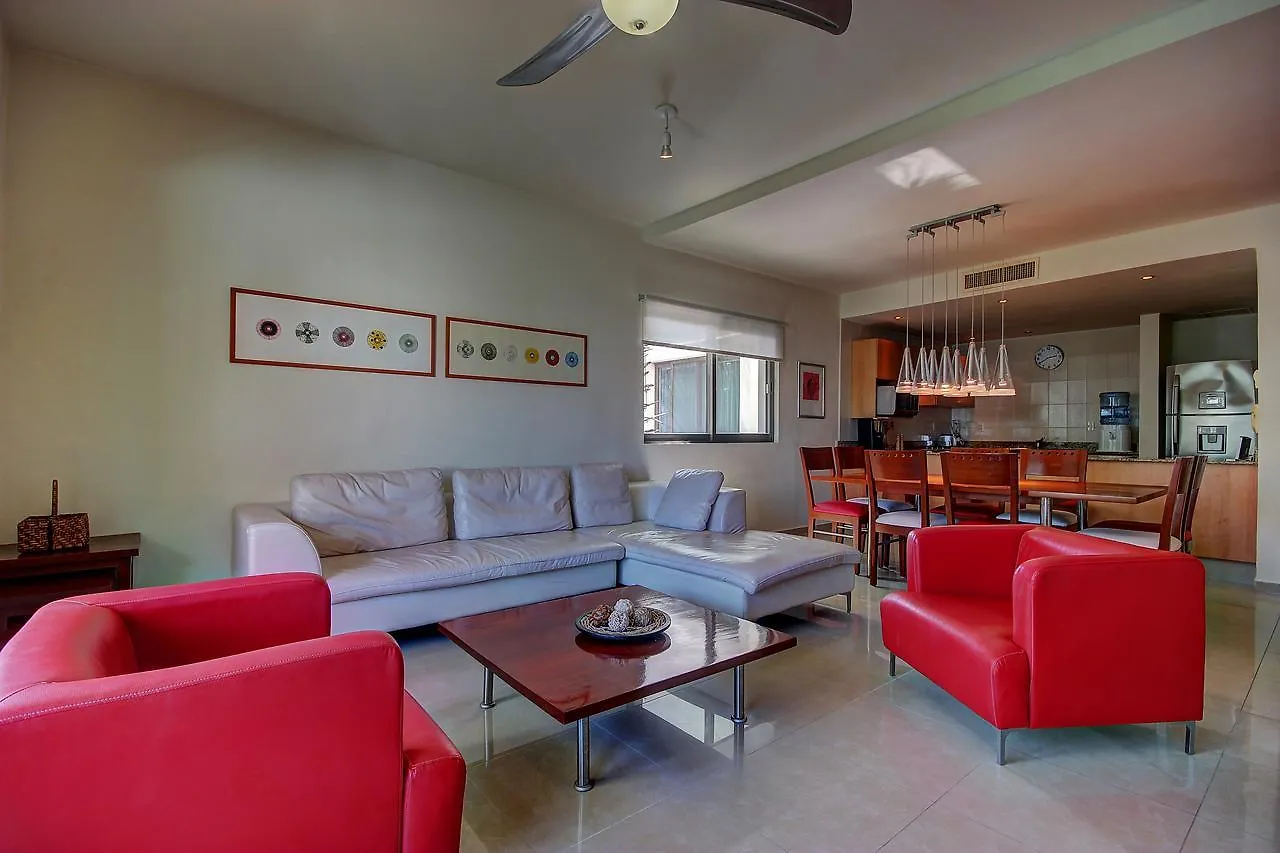 Riviera Maya Suites Playa del Carmen Aparthotel